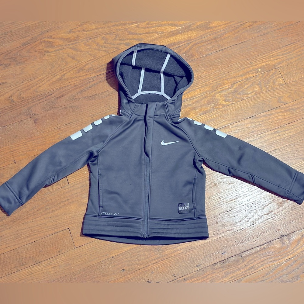 Boys Nike Therma-Fit Elite Zipped Hoodie, size 4
